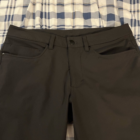 Lululemon ABC Trousers (Black, 31 Waist) - Picture 6 of 8
